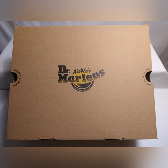 Dr. MARTENS JADON AIRWAIR METALLIC FAUX FUR-LINED PLATFORM BOOTS 10 USA/8 UK NWT - Picture 2 of 8